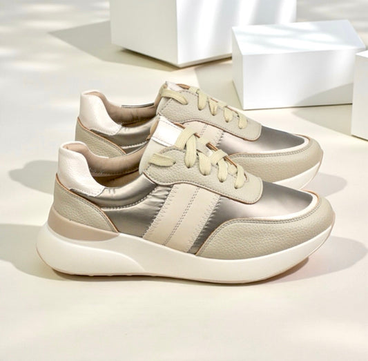 ZAPATILLAS BEIGE Y DORADO