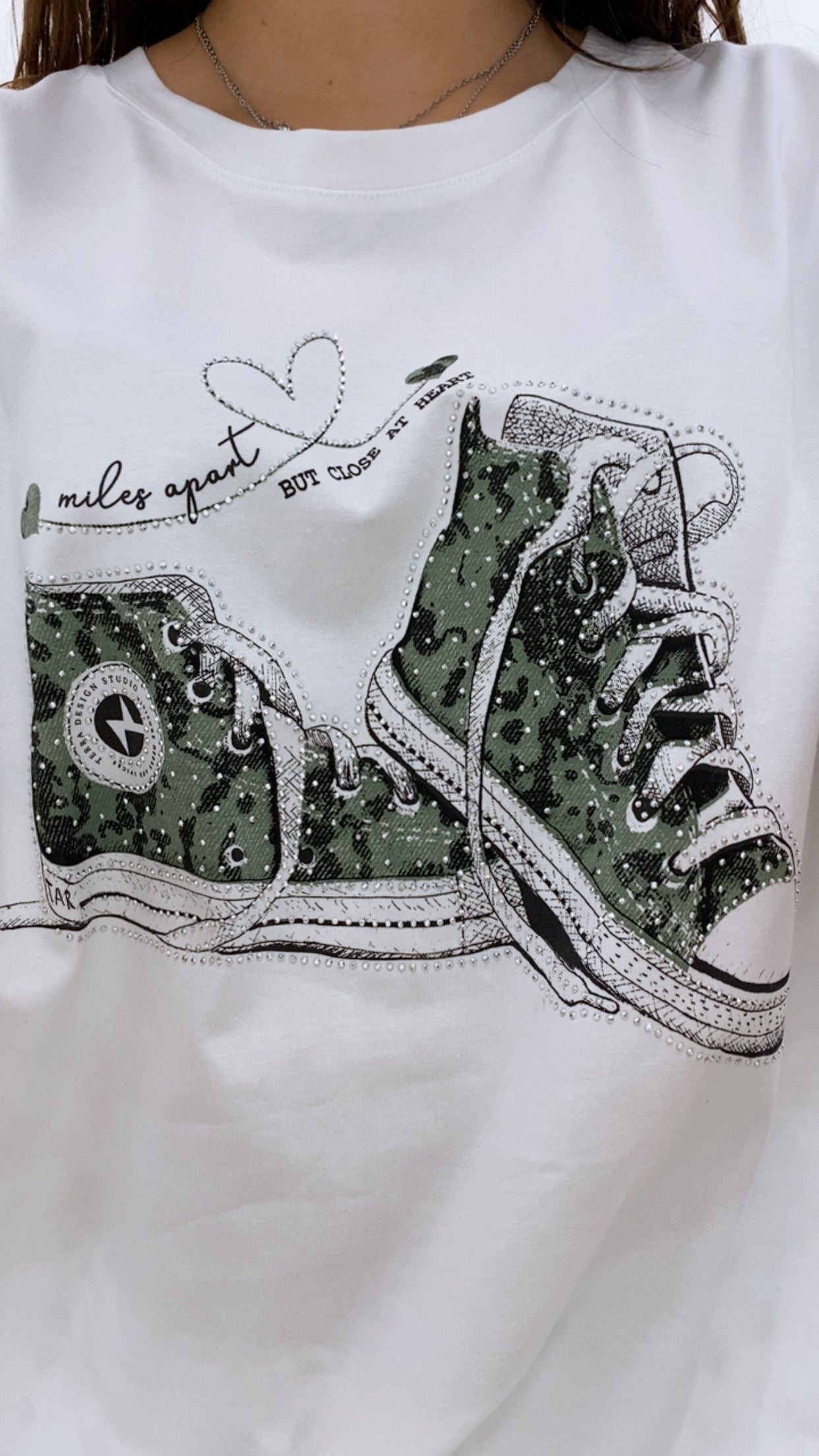CAMISETA ZAPATILLAS